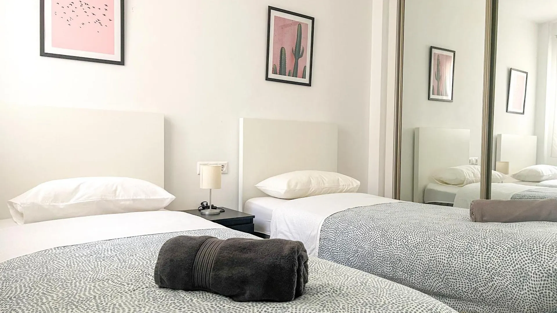 Apartamento Con Solarium By Dv Properties #P5H3 말라가